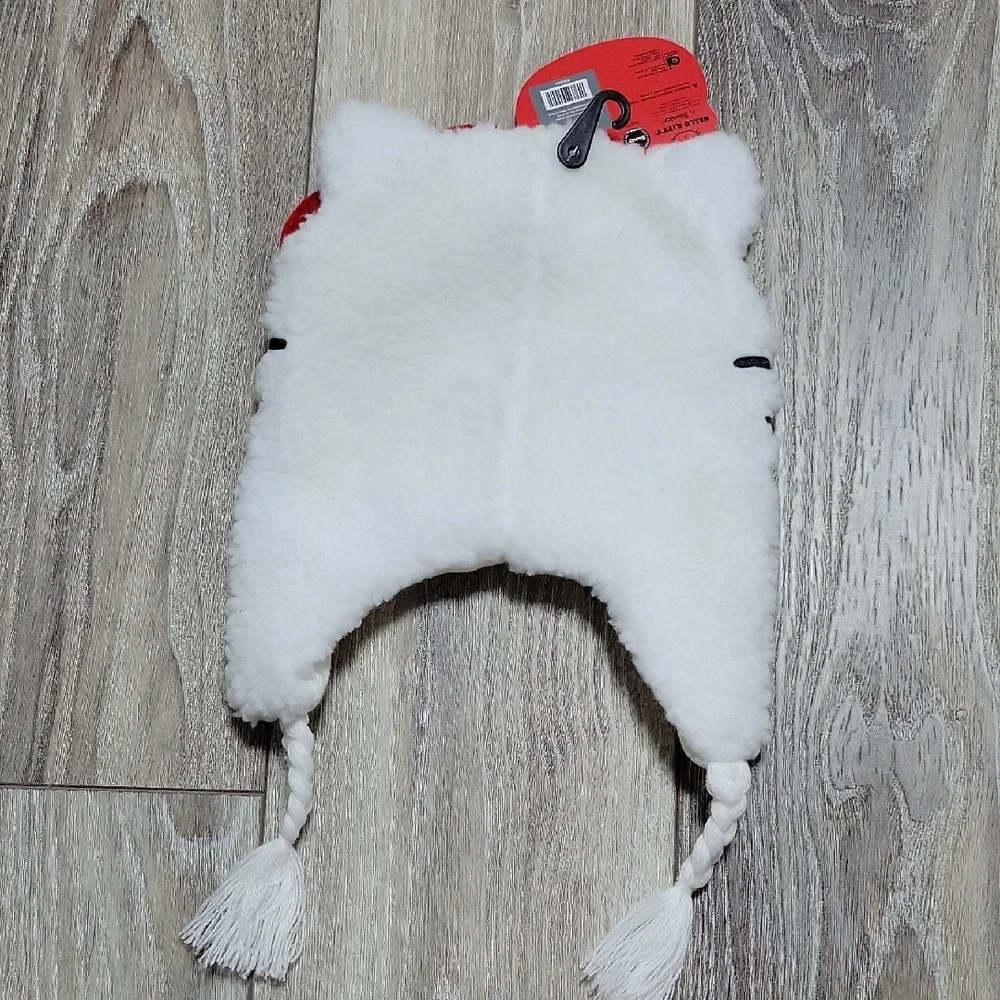 Hello Kitty White Hat with Red Bow